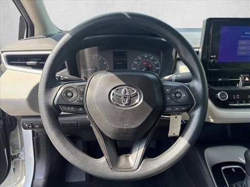 Certified 2025 Toyota Corolla LE FWD image 17