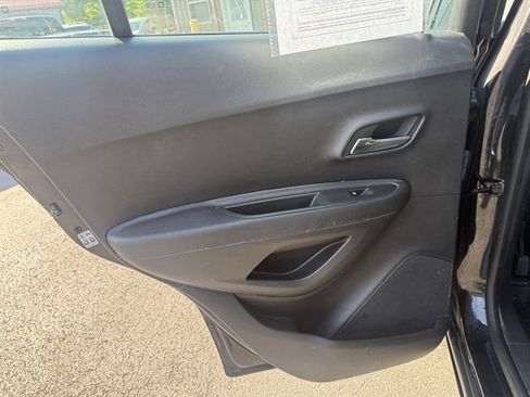 Used 2015 Chevrolet Trax LS w/ LPO, Protection Package FWD image 34
