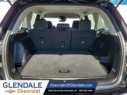 Used 2023 Jeep Grand Cherokee Laredo AWD/4WD image 19