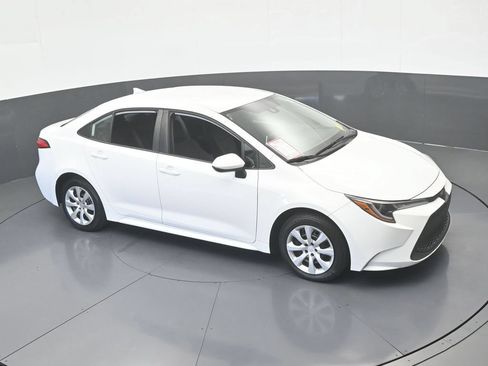 Used 2021 Toyota Corolla LE FWD image 43