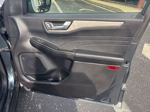 Used 2022 Ford Escape SEL image 22