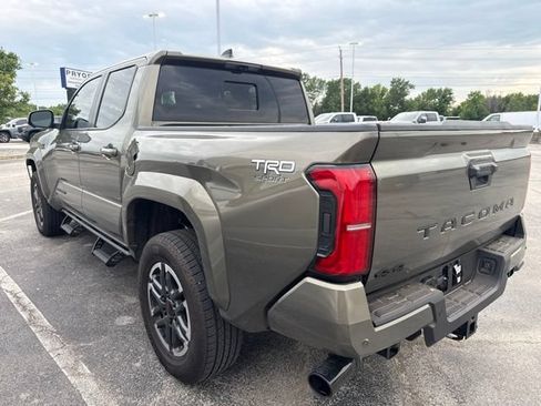 Used 2026 Toyota Tacoma TRD Sport w/ TRD Sport Premium Package AWD/4WD image 4