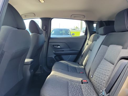 Certified 2025 Nissan Kicks SV w/ Charging Package FWD image 16