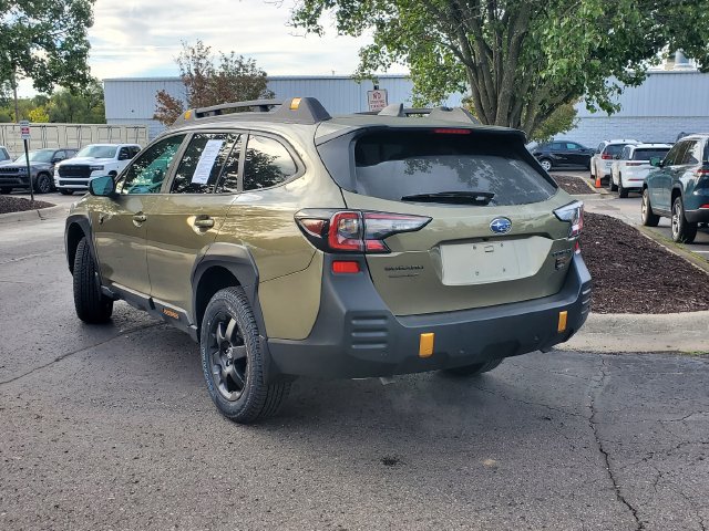 Used 2025 Subaru Outback Wilderness AWD/4WD image 2