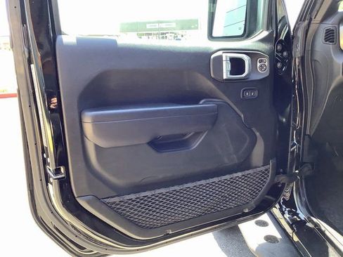 Used 2021 Jeep Wrangler Willys image 8