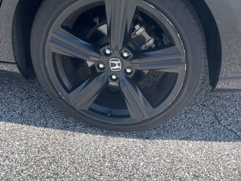 Used 2023 Honda Accord Sport image 11