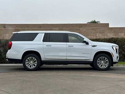 New 2026 GMC Yukon XL Denali w/ Sun & Power Step Package