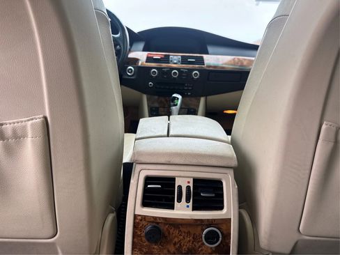 Used 2008 BMW 535xi Sedan image 19