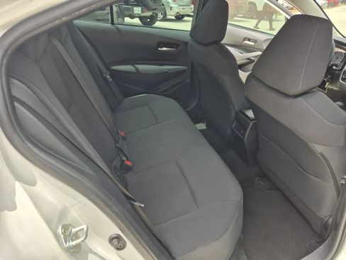 Used 2020 Toyota Corolla LE FWD image 18