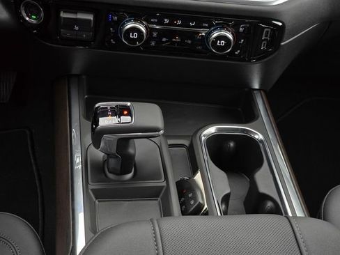 New 2026 GMC Sierra 1500 SLT AWD/4WD image 14
