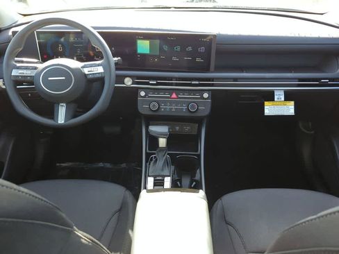 New 2026 Hyundai Tucson SE image 18