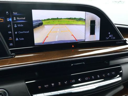 Certified 2024 Cadillac Escalade ESV Premium Luxury Platinum AWD/4WD image 32