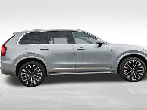 New 2026 Volvo XC90 B5 Plus w/ Protection Package image 4