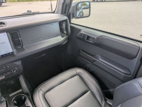 Certified 2025 Ford Bronco Badlands AWD/4WD image 17
