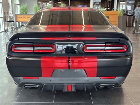 Used 2019 Dodge Challenger R/T Scat Pack image 5