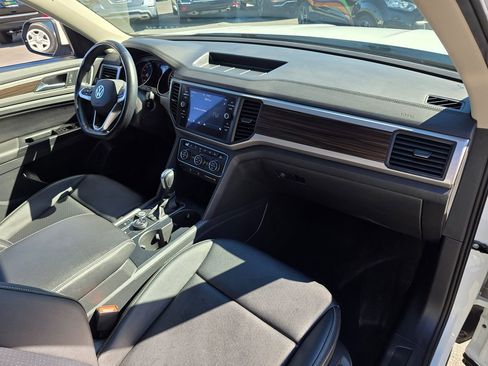Used 2021 Volkswagen Atlas SE image 9