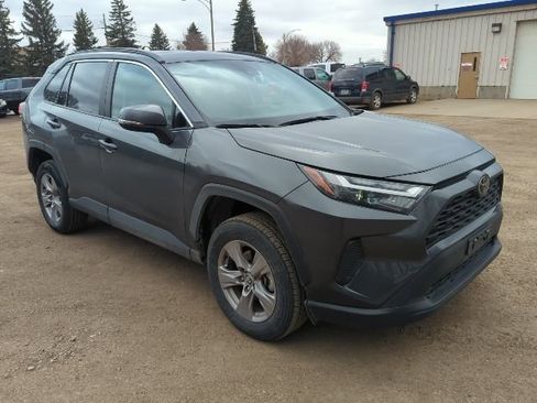Used 2025 Toyota RAV4 XLE image 2