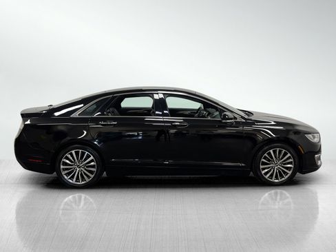 Used 2020 Lincoln MKZ image 4