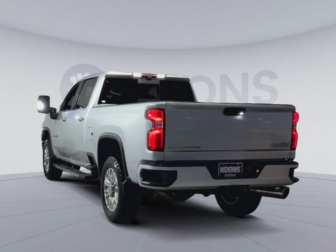 Used 2020 Chevrolet Silverado 2500 High Country w/ Z71 Off-Road Package image 10