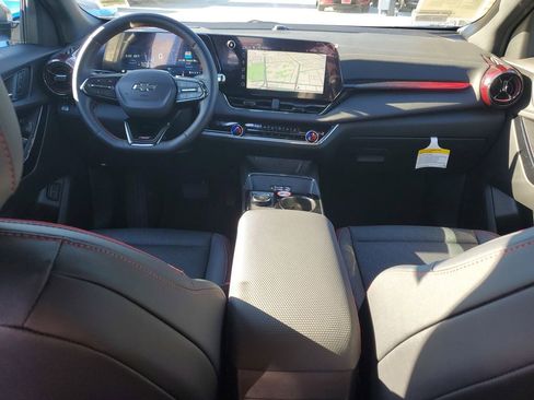 Used 2025 Chevrolet Equinox RS image 11