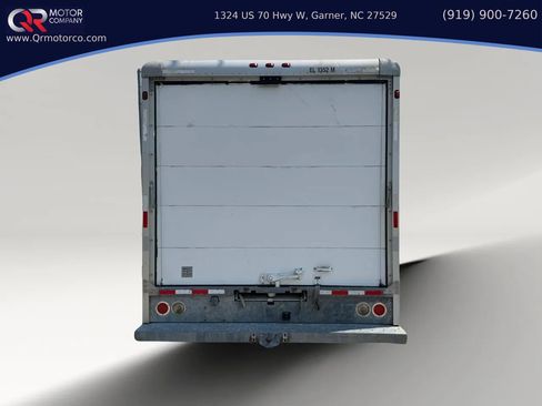 Used 2007 Ford E-450 and Econoline 450 RWD image 4