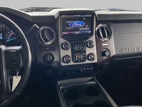 Used 2014 Ford F250 Lariat w/ Lariat Interior Package AWD/4WD image 6