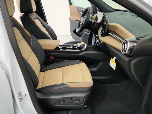 New 2026 Chevrolet Equinox ACTIV w/ Convenience Package III FWD image 36