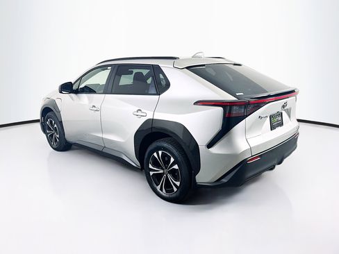 Used 2023 Toyota bZ4X XLE image 5