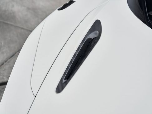 Used 2024 McLaren 750S image 9