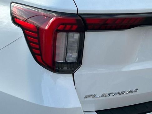 New 2026 Ford Explorer Platinum image 10