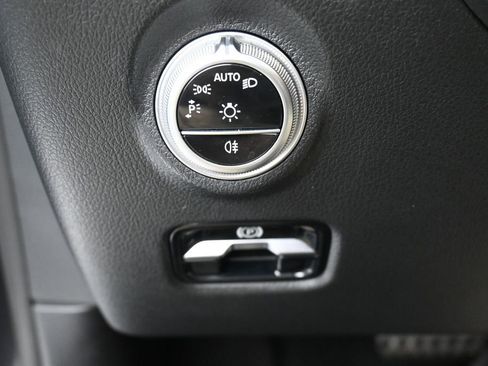 Used 2022 Mercedes-Benz C 300 4MATIC Sedan image 20