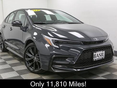 Used 2024 Toyota Corolla SE FWD image 2