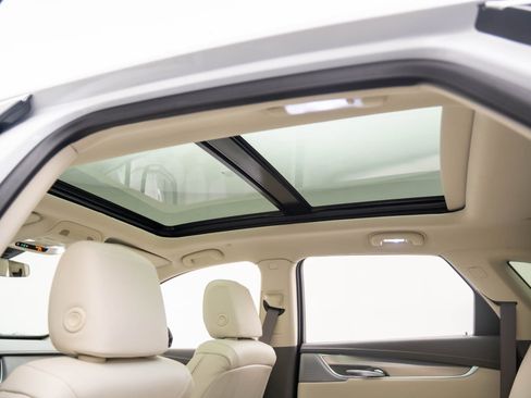 New 2025 Cadillac XT5 Premium Luxury image 11