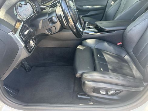 Used 2019 BMW 530i RWD image 10