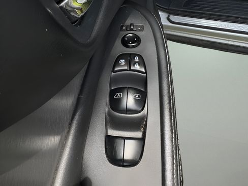 Used 2021 Nissan Murano SV FWD image 17