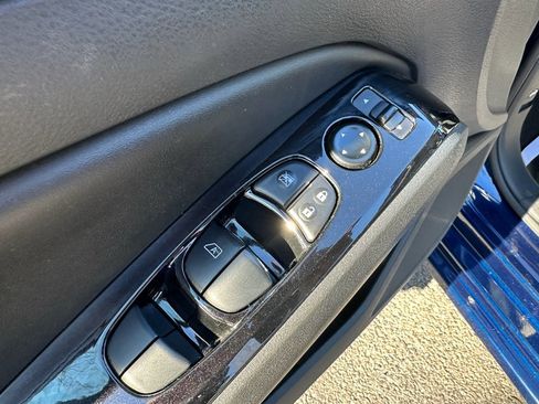 Used 2024 Nissan Altima 2.5 SR image 12