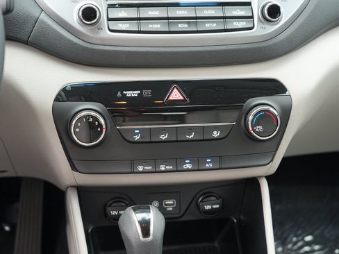 Used 2018 Hyundai Tucson SE AWD/4WD image 23