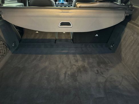 Certified 2022 Mercedes-Benz GLE 350 4MATIC w/ Premium Package image 36