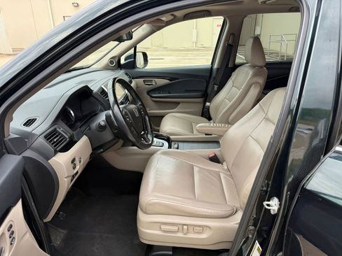 Used 2016 Honda Pilot Touring image 12