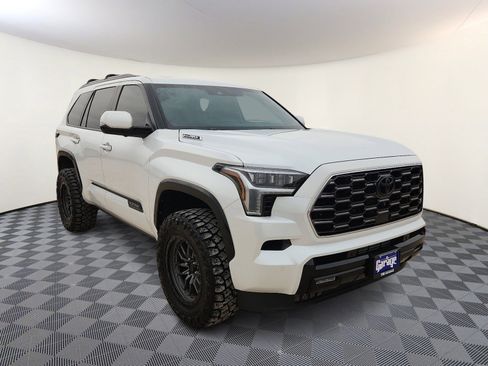 Used 2024 Toyota Sequoia Platinum image 6