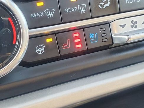 Certified 2024 Ford Expedition Limited image 22