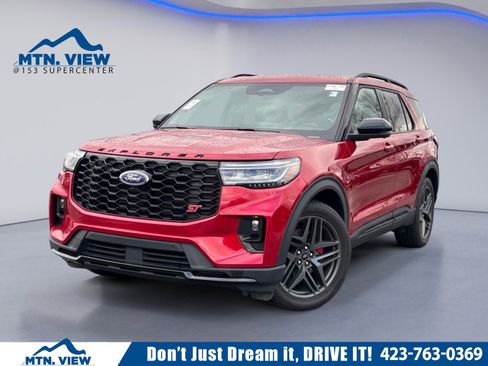 Used 2025 Ford Explorer ST image 1