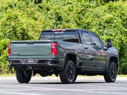 Used 2026 Chevrolet Silverado 2500 LTZ w/ LTZ Plus Package AWD/4WD image 41