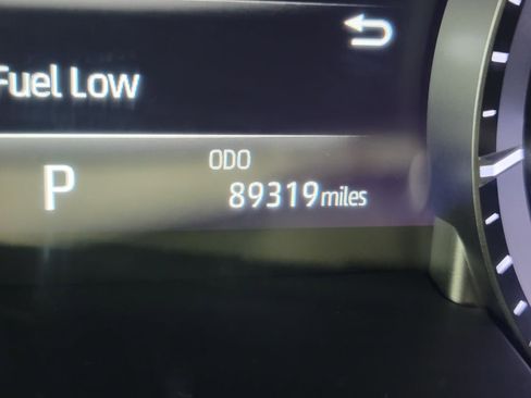 Used 2022 Toyota Highlander XLE image 16