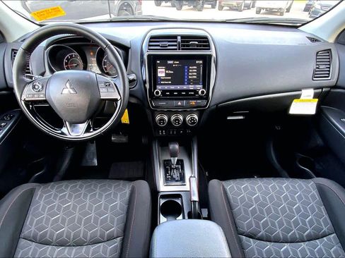 Used 2022 Mitsubishi Outlander Sport FWD image 14