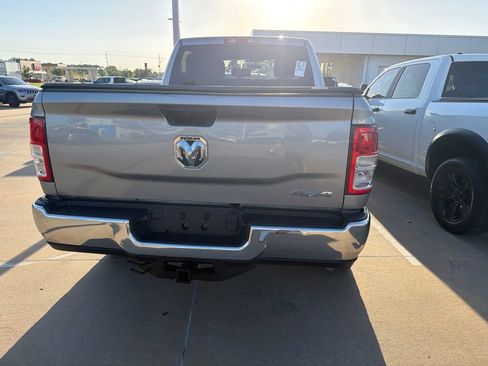Used 2022 RAM 2500 Tradesman w/ Chrome Appearance Group AWD/4WD image 5