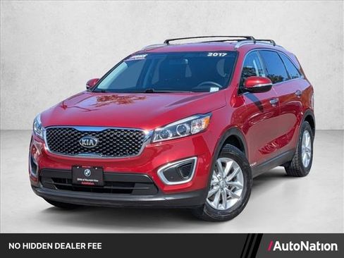 Used 2017 Kia Sorento AWD image 1