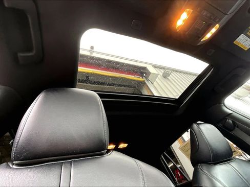 Used 2023 Toyota Highlander XSE image 14