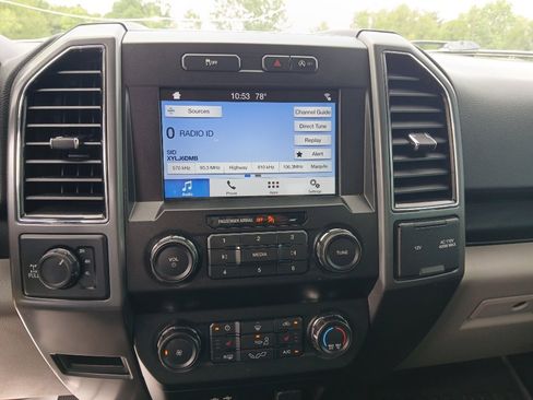 Used 2019 Ford F150 XLT w/ Equipment Group 302A Luxury AWD/4WD image 13