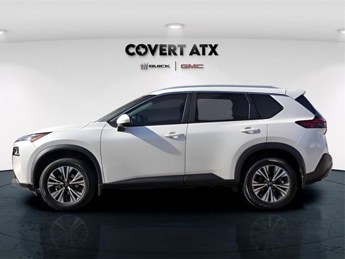 Used 2023 Nissan Rogue SV w/ SV Premium B Package image 5